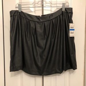 Faux leather mini skirt